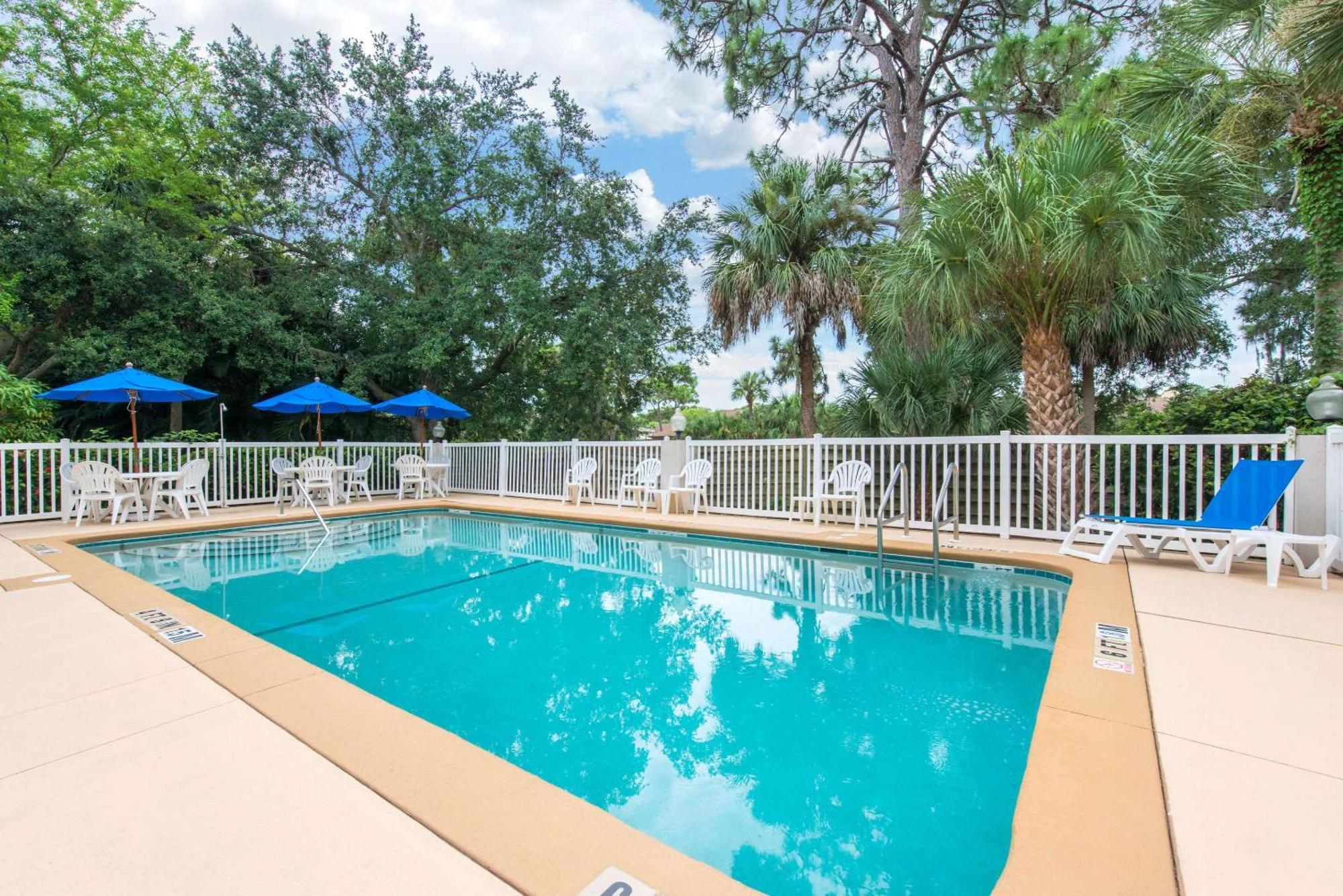 Sleep Inn Sarasota North Экстерьер фото